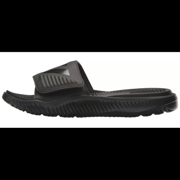 Mens Adidas Slides / Size: Various / Black / New